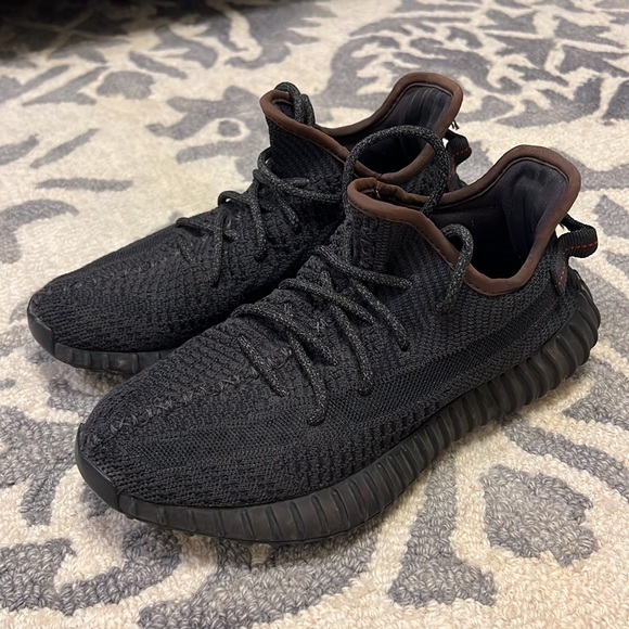 YEEZY Boots 350 V2 Black - Picture 4 of 6